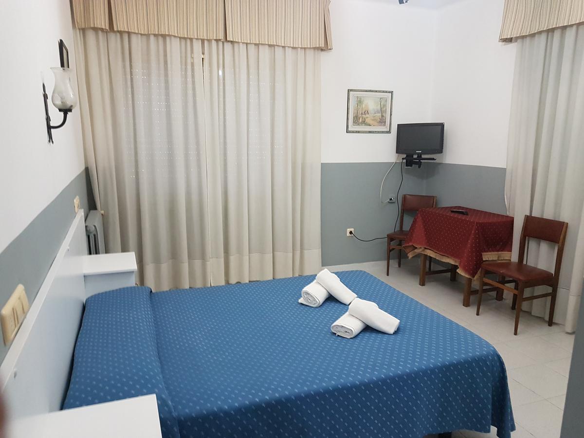 Hostal Restaurante Classic Columbrianos ภายนอก รูปภาพ